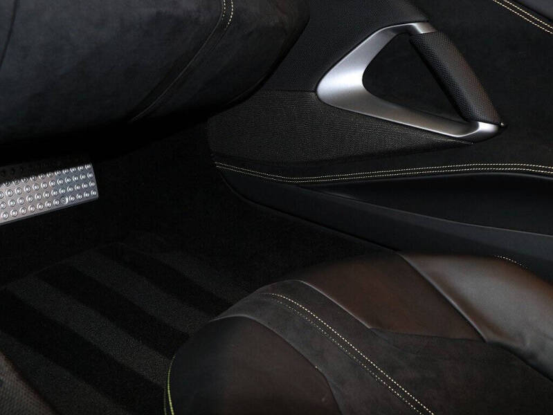 2021 Ferrari 812 GTS