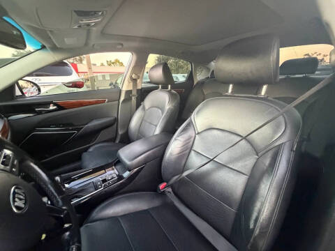 2018 Kia Cadenza Technology