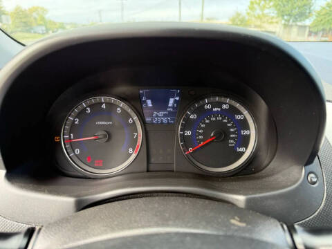 2012 Hyundai Accent SE