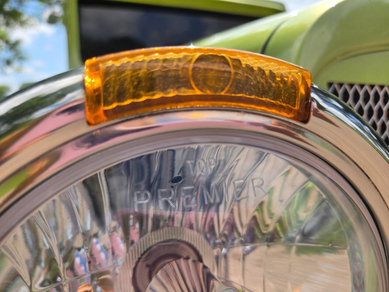 1930 Dodge 5-Window Coupe 84