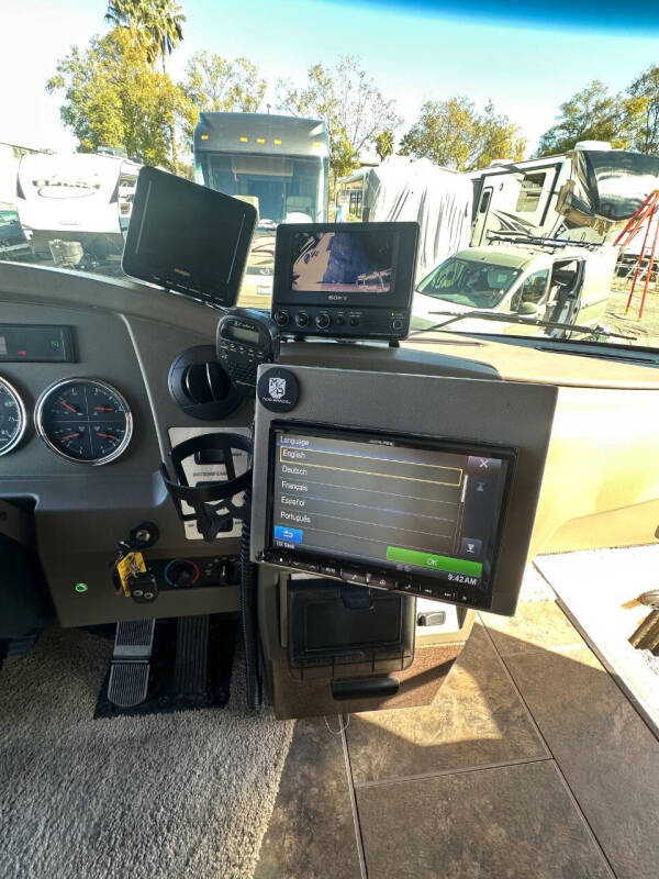 2010 Winnebago JOURNEY 40L