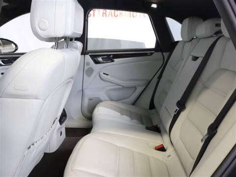 2020 Porsche Macan Turbo