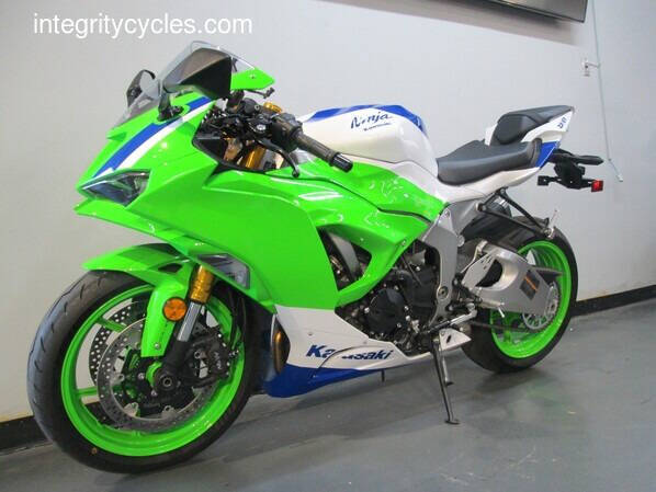2024 Kawasaki Ninja® ZX™-6R 40th Anniversary