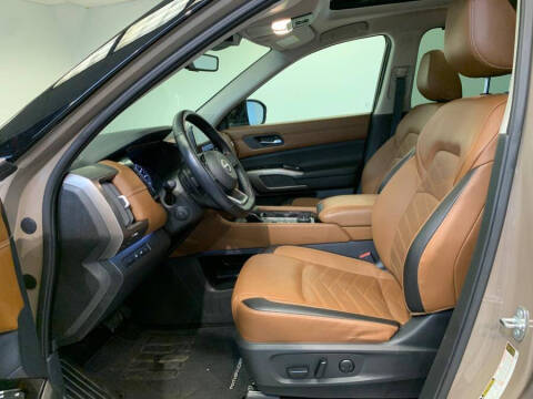 2023 Nissan Pathfinder Platinum