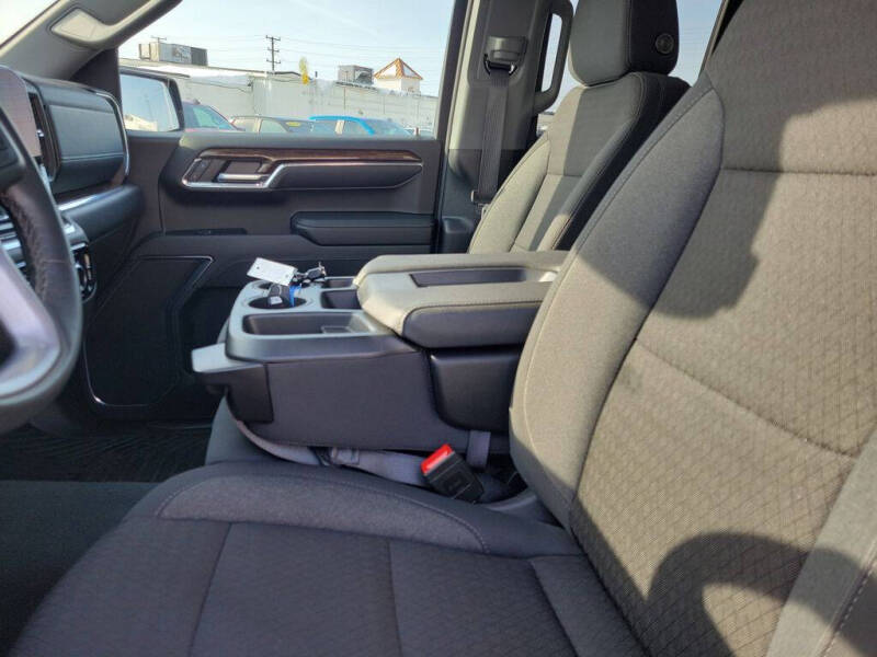 2024 GMC Sierra 1500 SLE