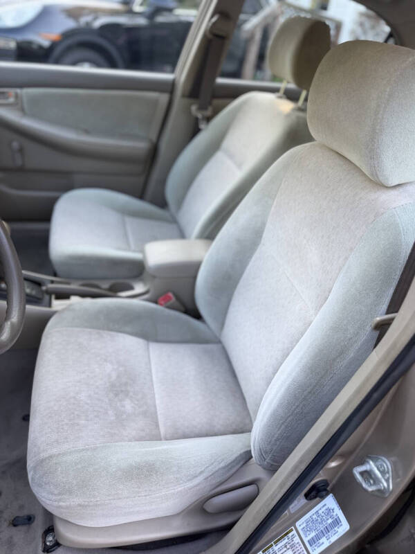 2004 Toyota Corolla CE