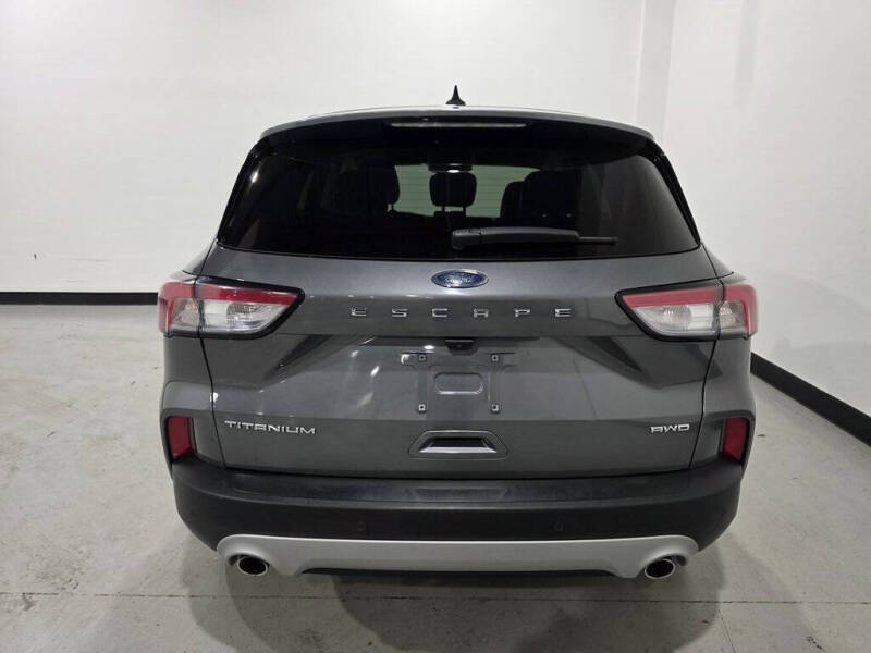 2022 Ford Escape Titanium