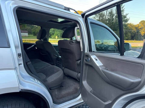 2011 Nissan Pathfinder SV