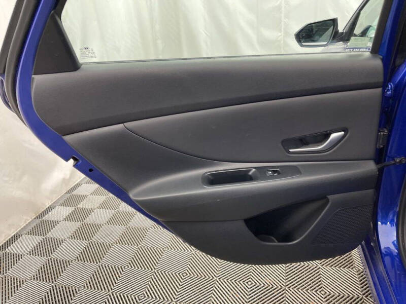 2025 Hyundai Elantra Hybrid Limited