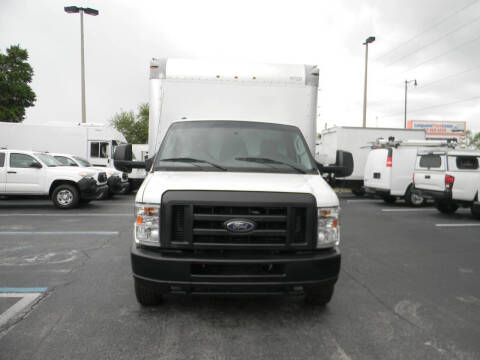 2017 Ford E-350