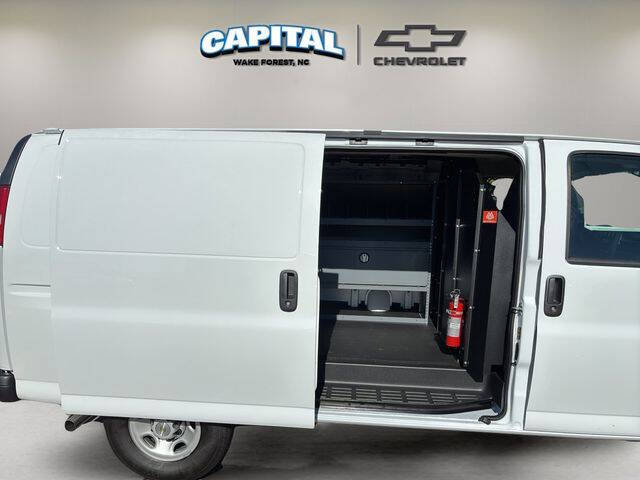 2025 Chevrolet Express 2500
