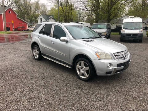 2008 Mercedes-Benz M-Class for sale at The Car Mart in Milford IN