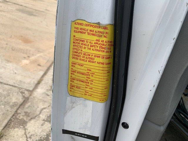 2005 Ford E-Series E-350 SD