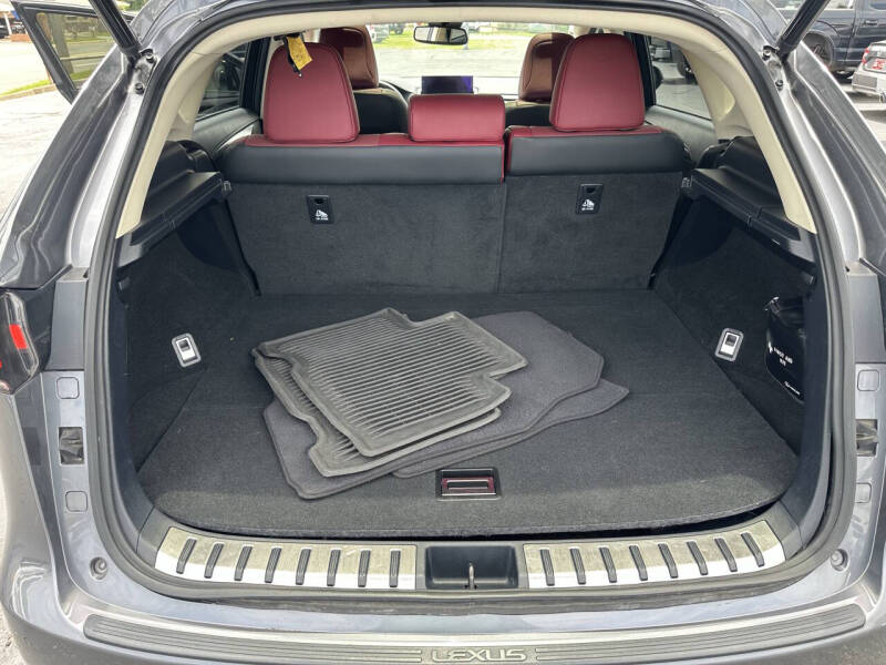 2021 Lexus NX 300 - Photo 19