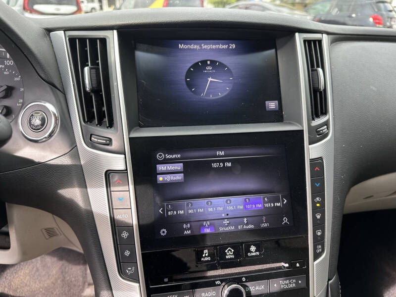 2022 Infiniti Q50 Luxe