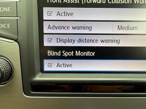 2017 Volkswagen Golf TSI Wolfsburg Edition