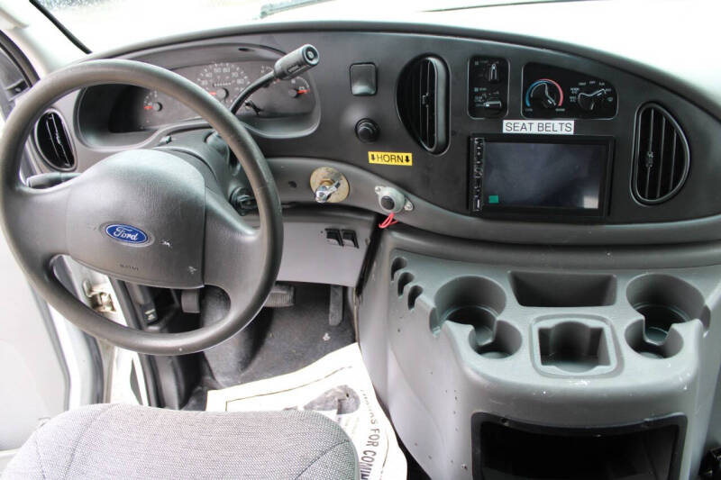 2003 Ford E-Series E-350 SD XL