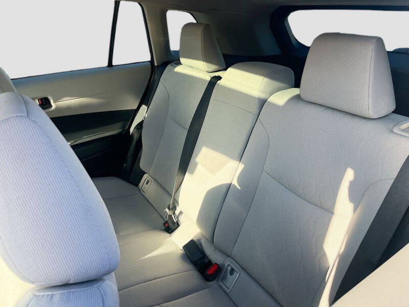2025 Toyota Corolla Cross LE