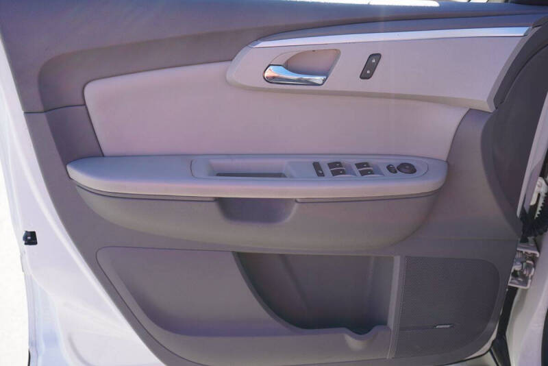 2011 Chevrolet Traverse LT