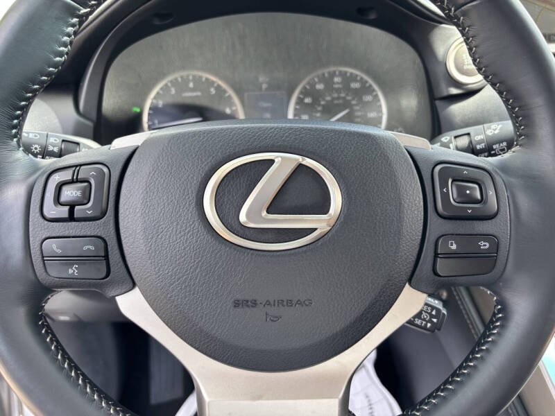 2017 Lexus NX 200t