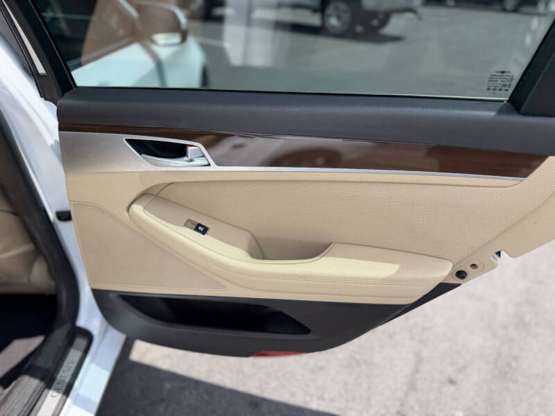 2017 Genesis G80 3.8