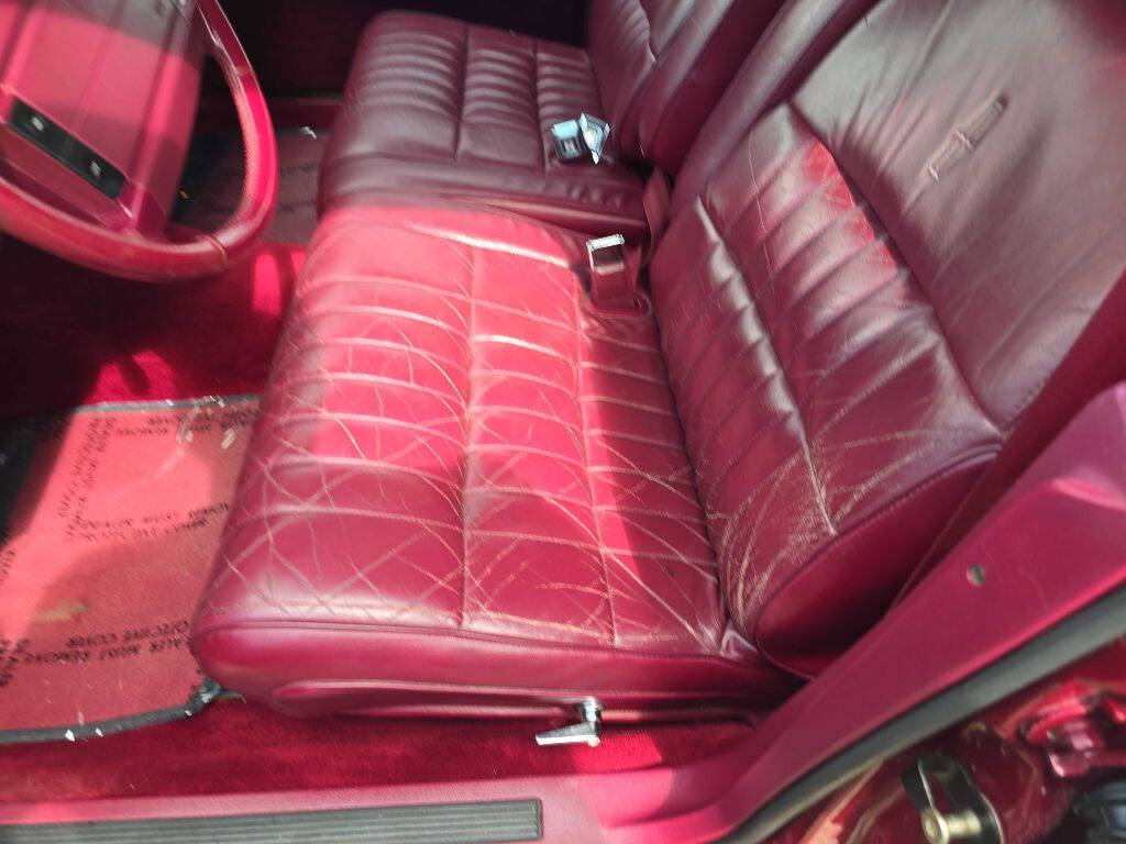 1993 Lincoln Town Car 32