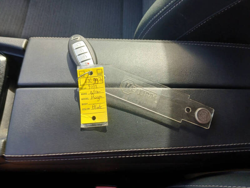 2022 Nissan Rogue SV