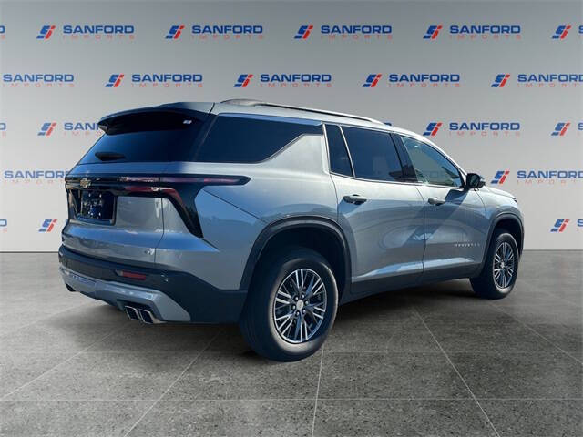 2024 Chevrolet Traverse LT