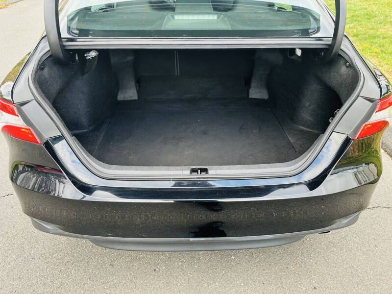 2019 Toyota Camry LE