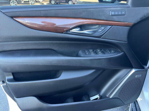 2019 Cadillac Escalade Luxury