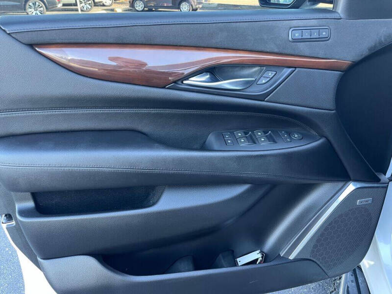 2019 Cadillac Escalade Luxury