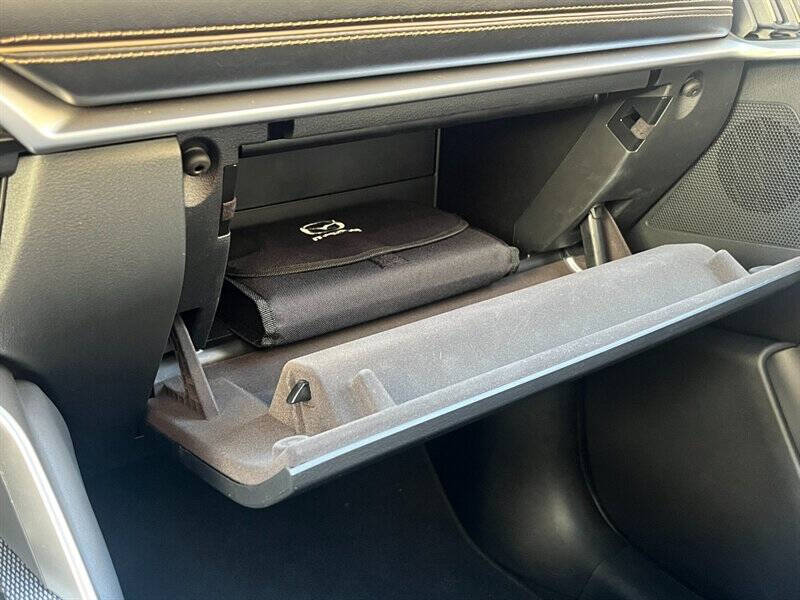 2025 Mazda CX-70 Plug-in Hybrid Premium Plus