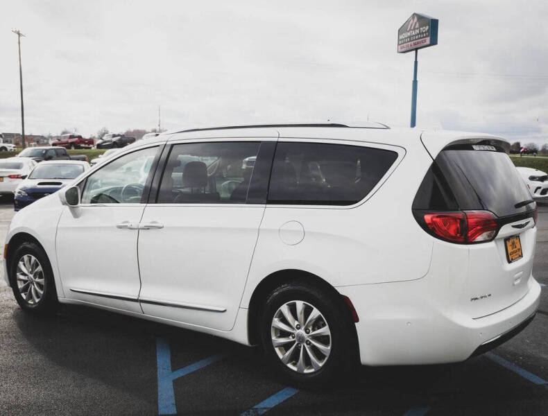 2019 Chrysler Pacifica Touring L