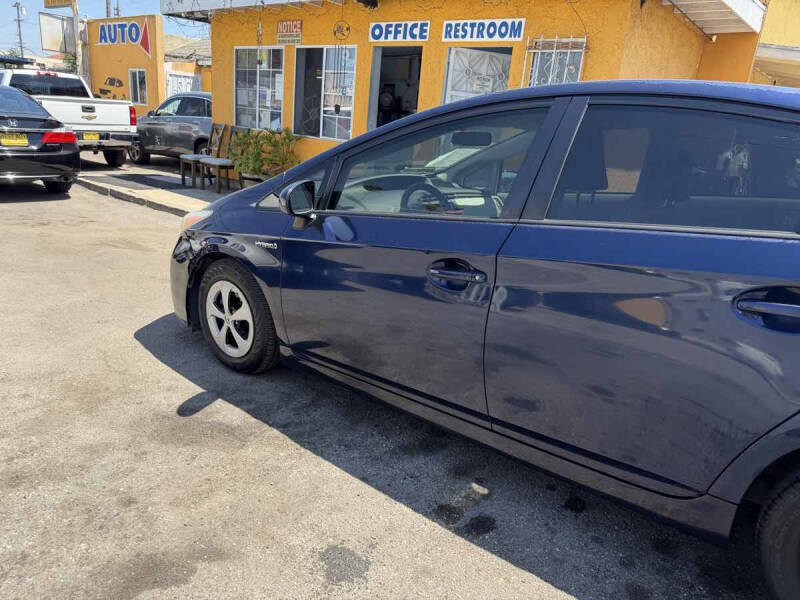2014 Toyota Prius Three