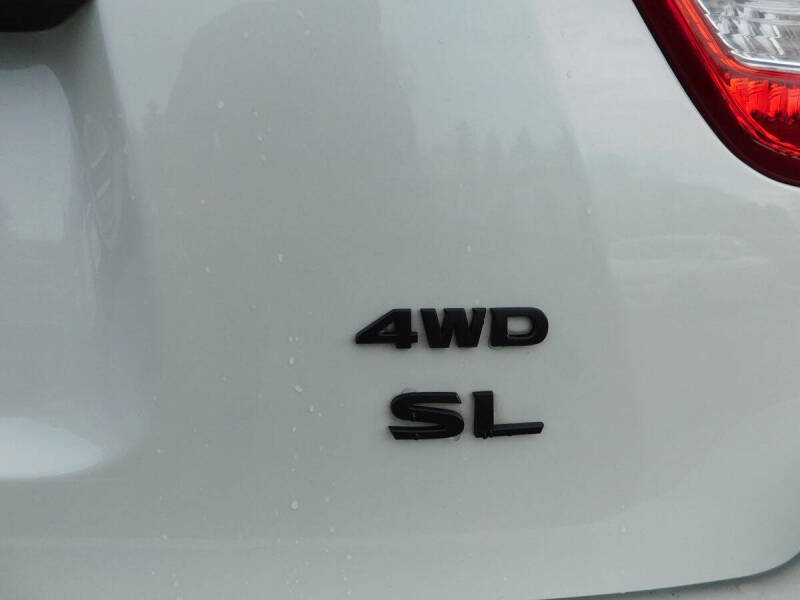2020 Nissan Pathfinder SL