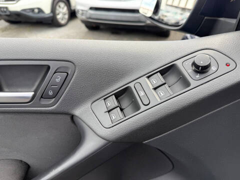 2012 Volkswagen Tiguan SE 4Motion