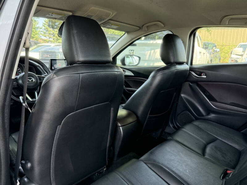 2018 Mazda MAZDA3 Touring