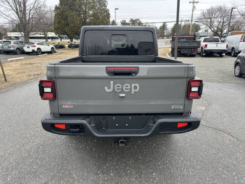 2021 Jeep Gladiator Overland