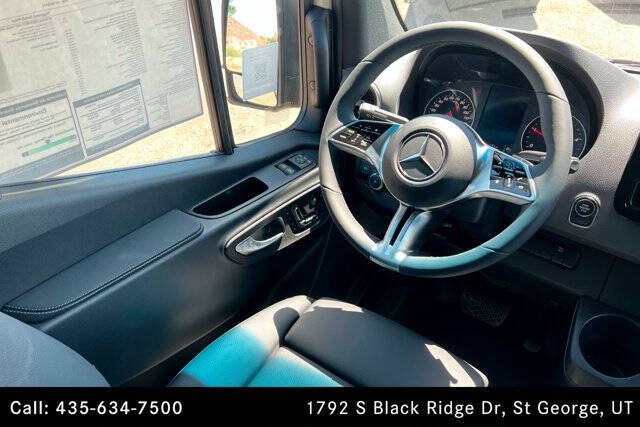 2025 Mercedes-Benz Sprinter