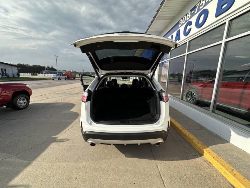 2021 Ford Edge Titanium