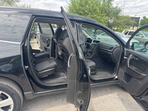 2017 Chevrolet Traverse LT
