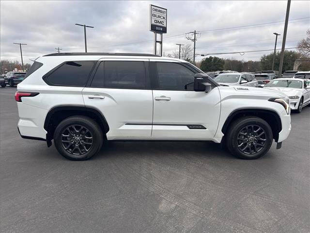 2023 Toyota Sequoia SR5