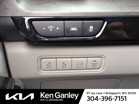 2022 Kia Carnival SX