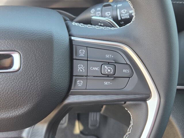 2025 Jeep Grand Cherokee Laredo X