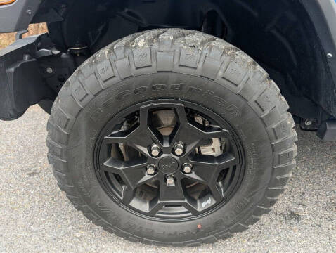 2022 Jeep Gladiator Willys Sport