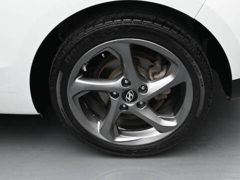 2019 Hyundai Veloster 2.0L