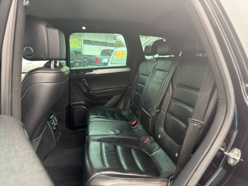 2017 Volkswagen Touareg V6 Wolfsburg