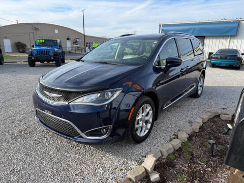 2017 Chrysler Pacifica Touring-L Plus