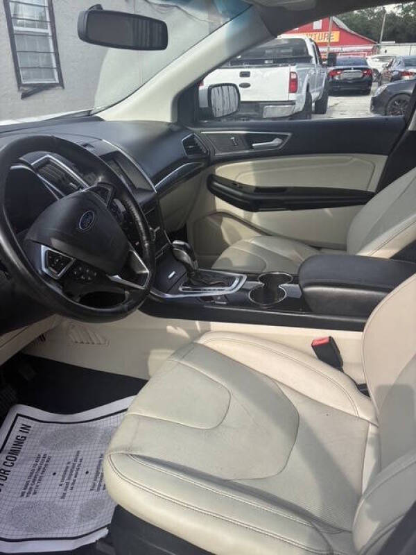 2017 Ford Edge Titanium