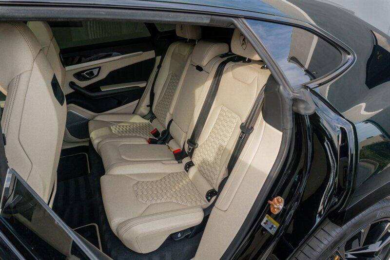 2020 Lamborghini Urus